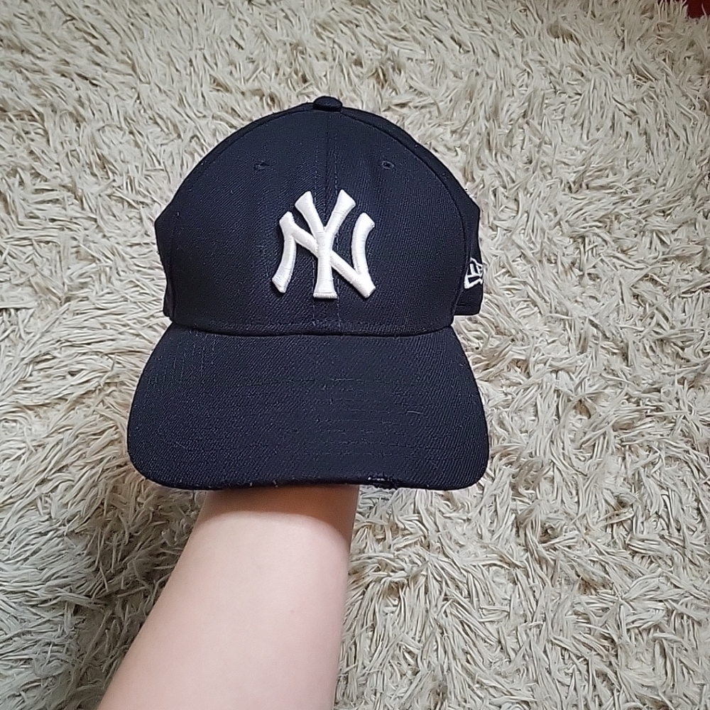 New Era New York Yankees Hat Baseball Cap Fitted Size Small - Medium Navy Blue
